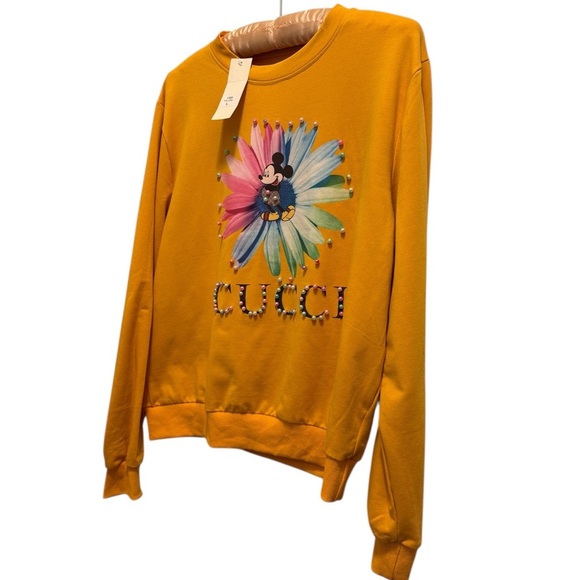 Graphic Sweatshirt with Mickey Mouse beautifully colorful, looks like a real. - Picture 3 of 11